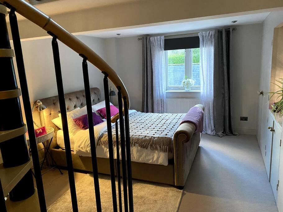 Historic Cotswold Chic Style For Uk Staycation 水上伯顿 外观 照片