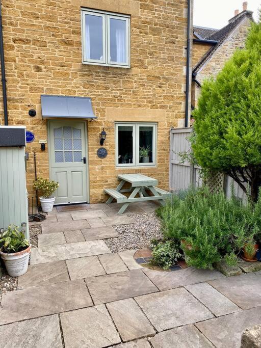 Historic Cotswold Chic Style For Uk Staycation 水上伯顿 外观 照片