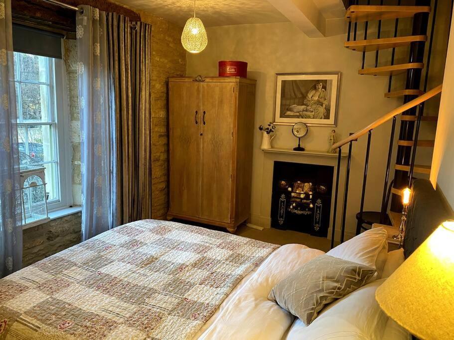 Historic Cotswold Chic Style For Uk Staycation 水上伯顿 外观 照片